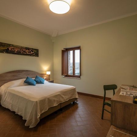 Affittacamere Podere Valserena มอนติโรนี ดาร์เบีย ภายนอก รูปภาพ