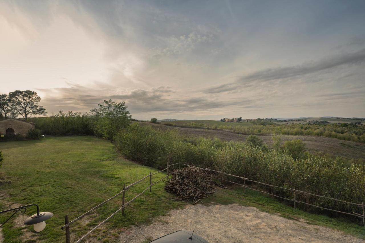 Affittacamere Podere Valserena มอนติโรนี ดาร์เบีย ภายนอก รูปภาพ