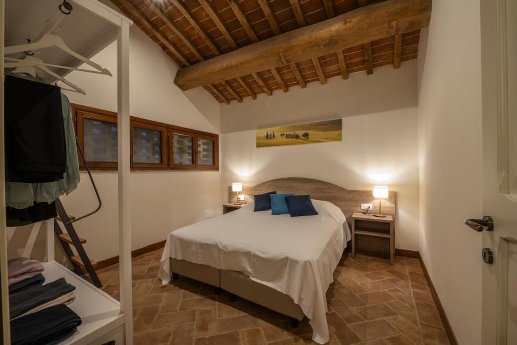 Affittacamere Podere Valserena มอนติโรนี ดาร์เบีย ภายนอก รูปภาพ