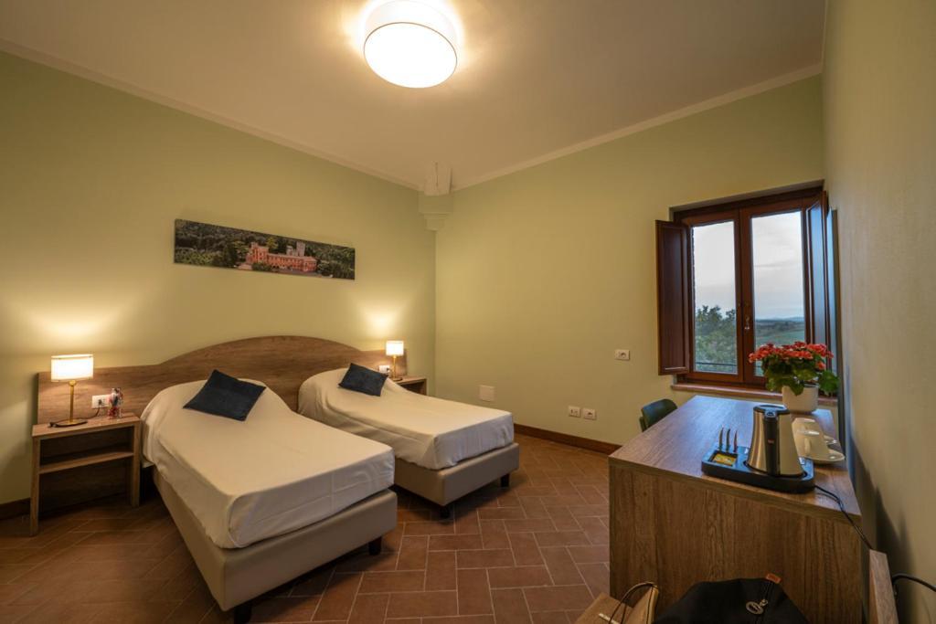Affittacamere Podere Valserena มอนติโรนี ดาร์เบีย ภายนอก รูปภาพ
