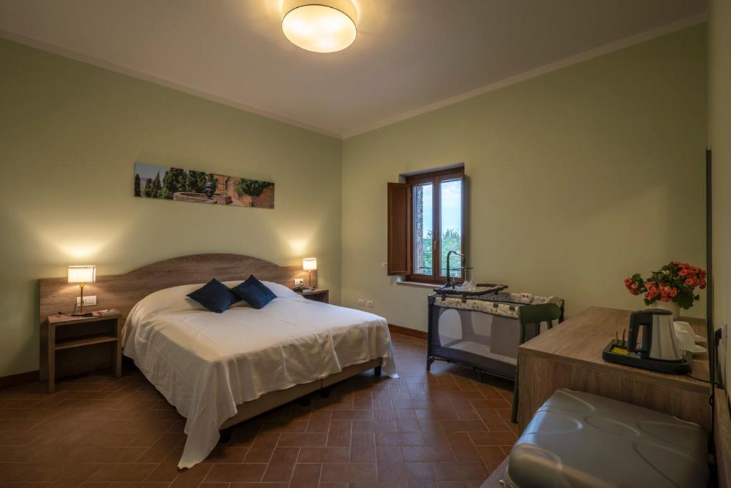 Affittacamere Podere Valserena มอนติโรนี ดาร์เบีย ภายนอก รูปภาพ