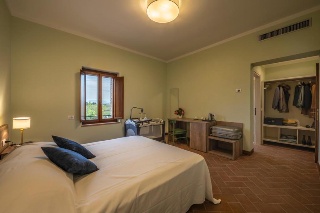 Affittacamere Podere Valserena มอนติโรนี ดาร์เบีย ภายนอก รูปภาพ