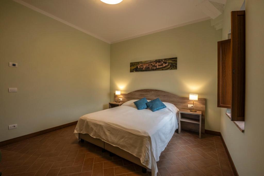 Affittacamere Podere Valserena มอนติโรนี ดาร์เบีย ภายนอก รูปภาพ