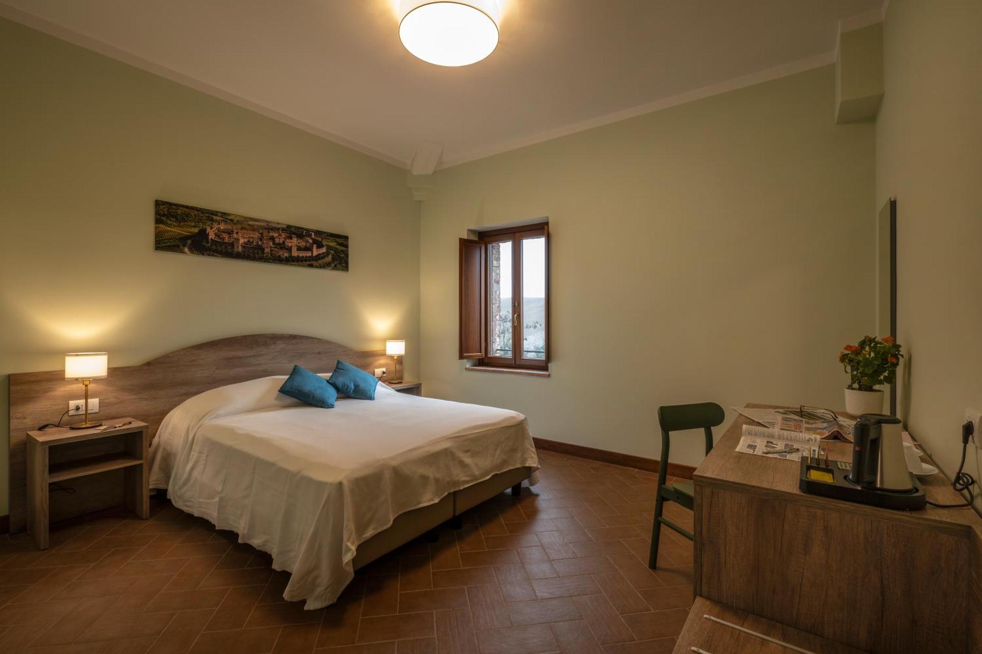 Affittacamere Podere Valserena มอนติโรนี ดาร์เบีย ภายนอก รูปภาพ