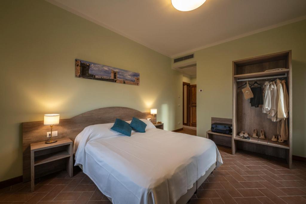Affittacamere Podere Valserena มอนติโรนี ดาร์เบีย ภายนอก รูปภาพ