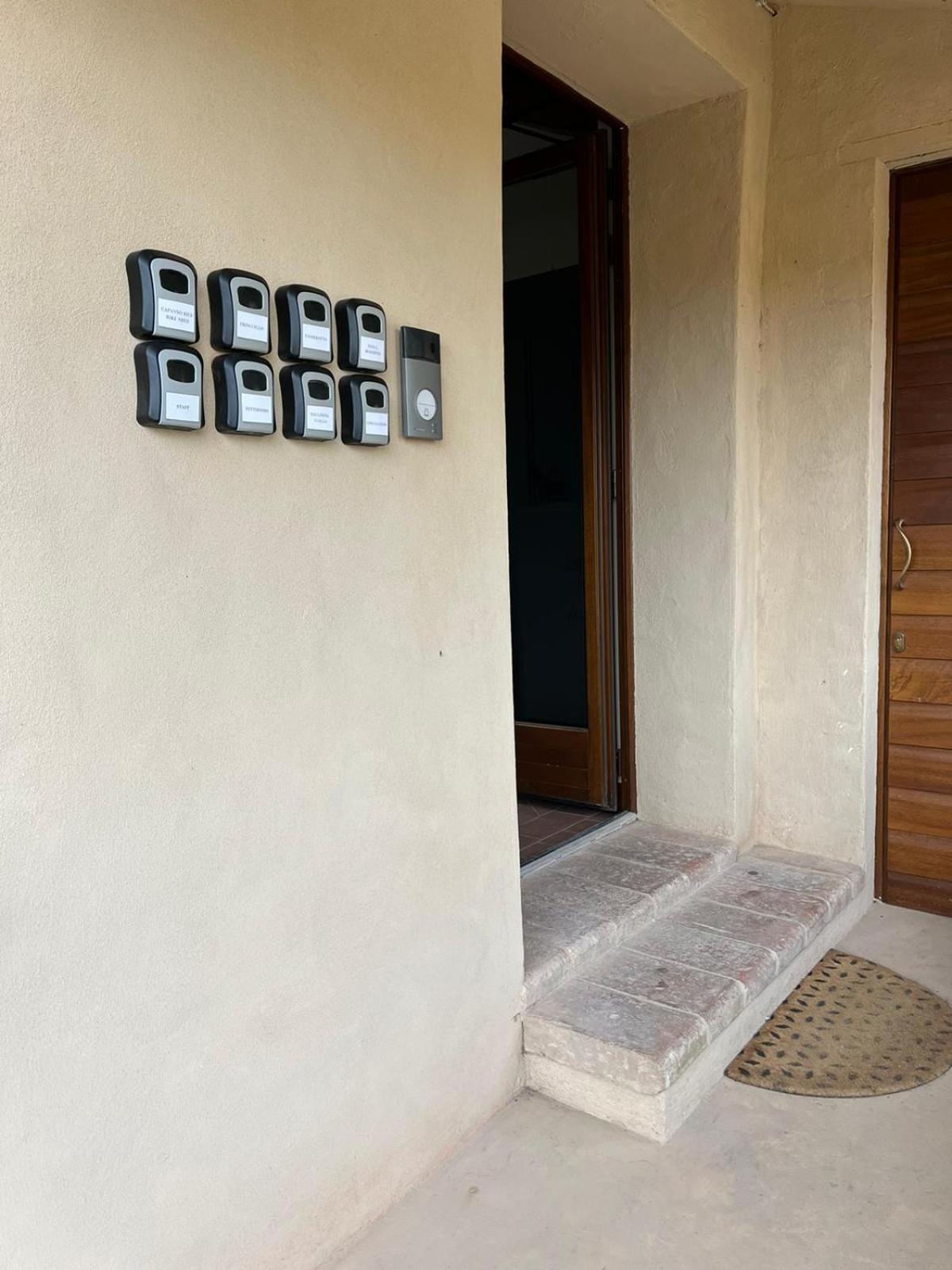 Affittacamere Podere Valserena มอนติโรนี ดาร์เบีย ภายนอก รูปภาพ